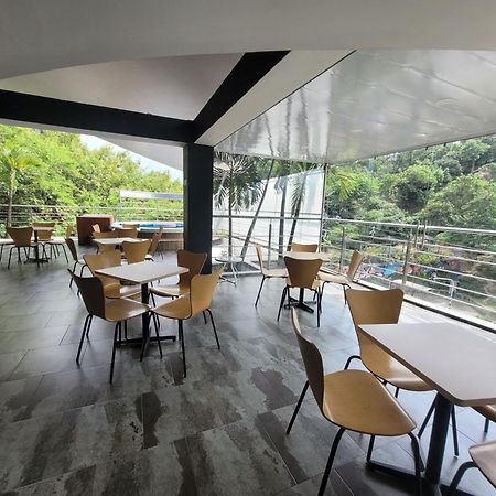 Hotel Med 33 เมเดยิน ภายนอก รูปภาพ