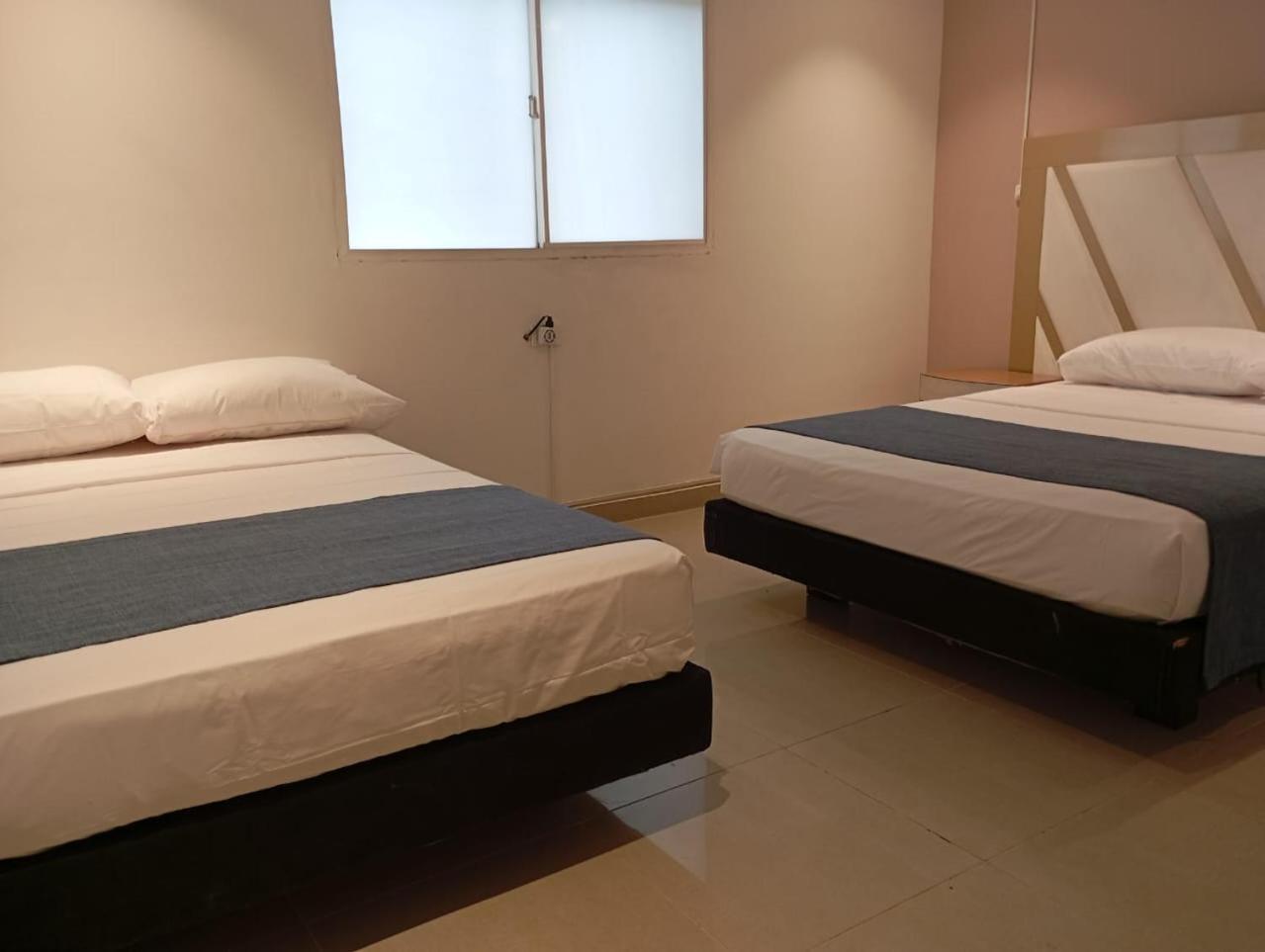 Hotel Med 33 เมเดยิน ภายนอก รูปภาพ